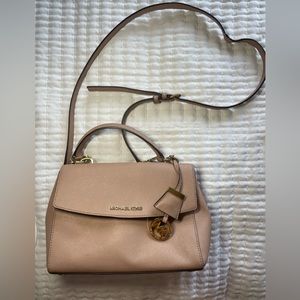 Michael Kors Purse Medium Purse (with detachable strap)